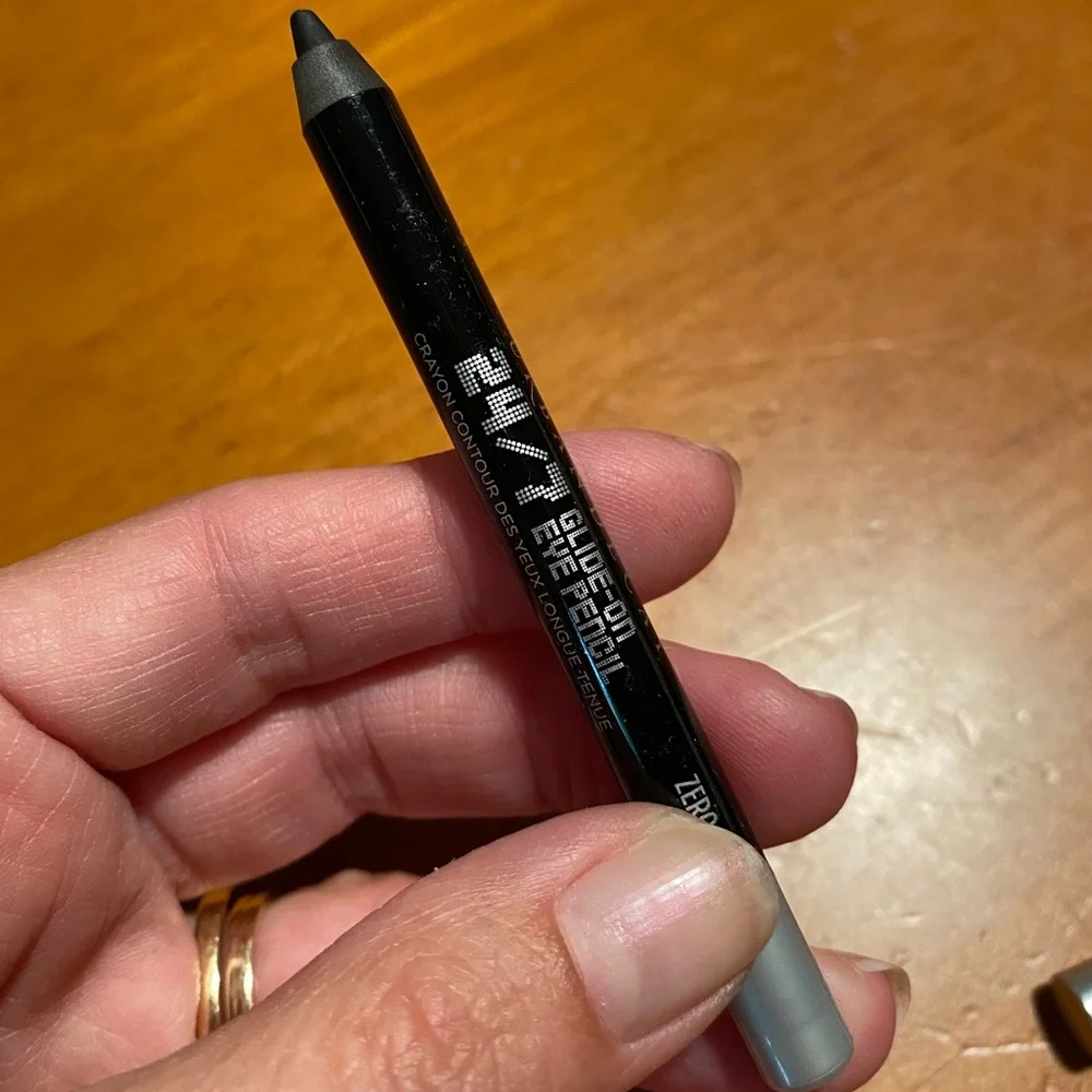 2 Urban Decay 24/7 Glide-On Eye Pencils